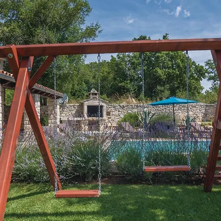 Lovely In With Wifi * Бале